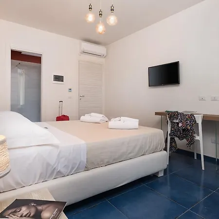 Isule & Breakfast Guest house 2*