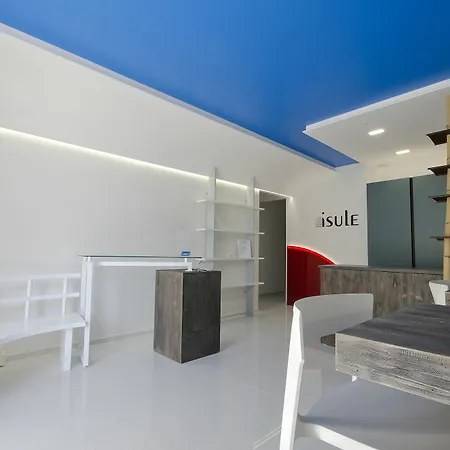 Isule & Breakfast 4*