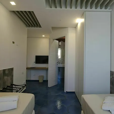 Guest house Isule & Breakfast 2*